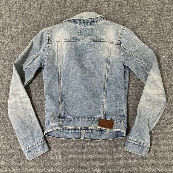 Abercrombie Vintage Denim Jacket Womens Small- Definitely fits like an XS! - Picture 4 of 8